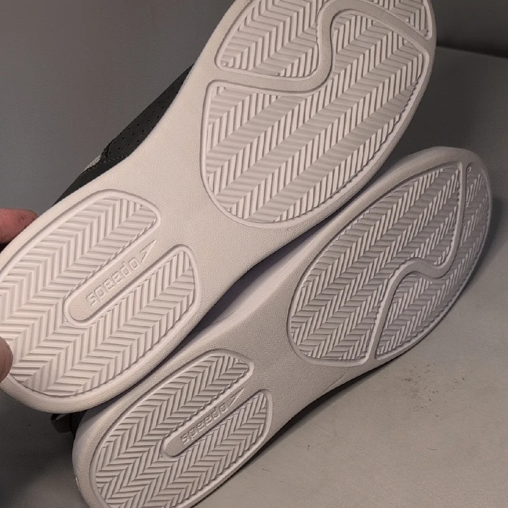 Speedo Starboard Slip On Water Shoes Sneakers Size Medium 9-10